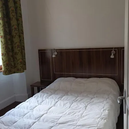 T3 Dans Chateau Avec Piscine Et Sauna A - 6 Pers, 55m² - Fr-1-165b-32 Apartment Jausiers